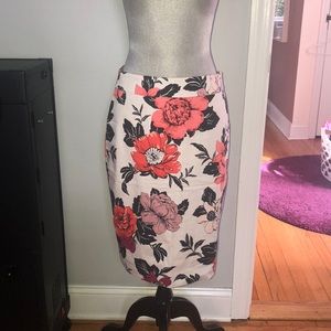 Ann Taylor pencil skirt - Never worn. With tag